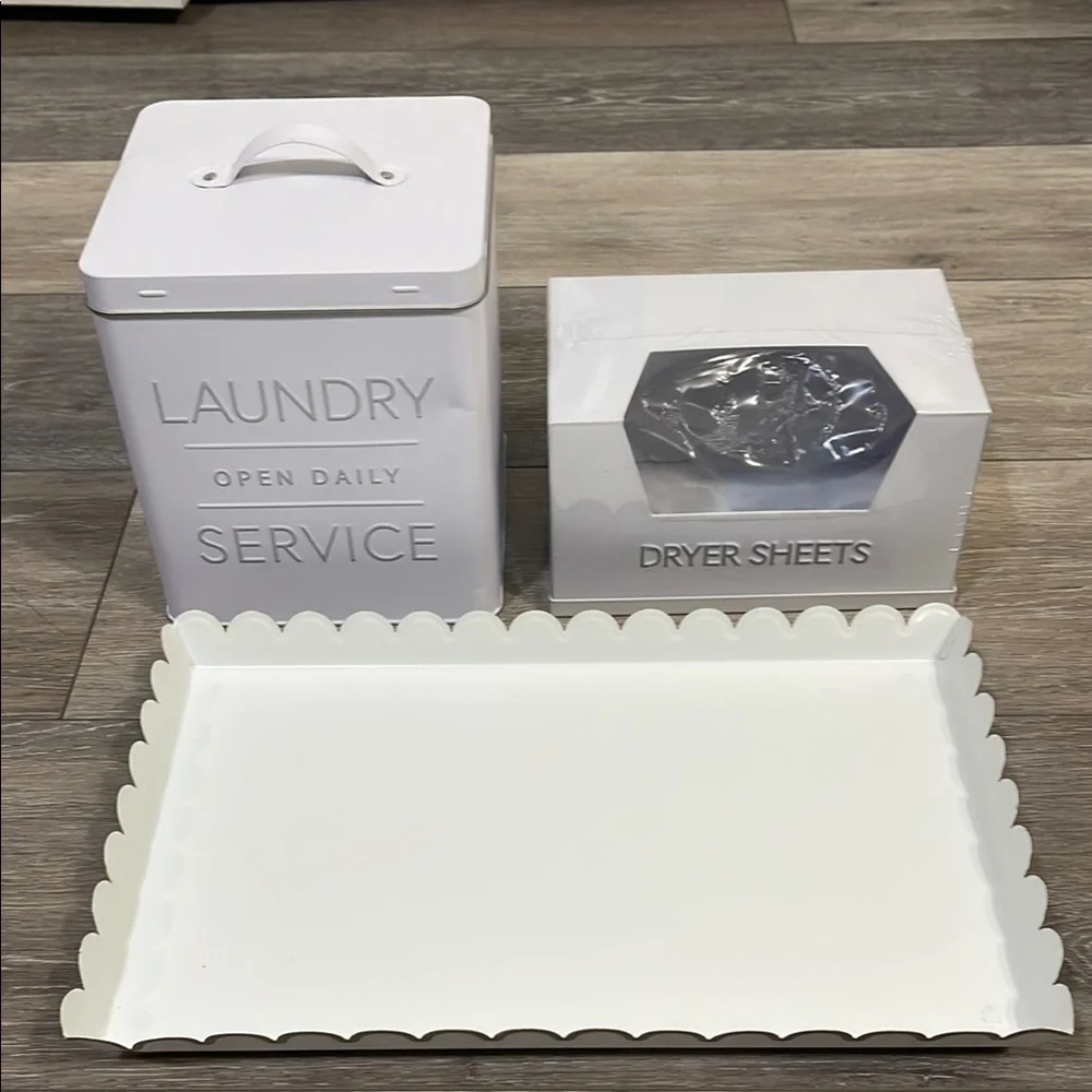 White Laundry Service Set